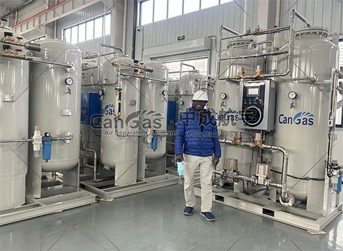 東非客戶(hù)來(lái)訪中成航宇研發(fā)基地